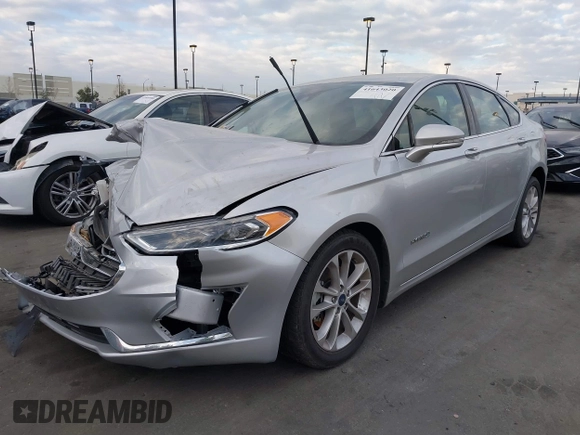 2019 Ford Fusion Hybrid SEL with VIN 3FA6P0MU3KR262056, listed as a IAAI auction lot 41643020 with 1 mi miles. Bid and sale history available at carsss.com. Image 17.