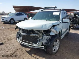 2006 Suzuki Grand Vitara Luxury with VIN JS3TD947464101977, listed as a IAAI auction lot 41742115 with 1 mi miles. Bid and sale history available at carsss.com. Image 2.
