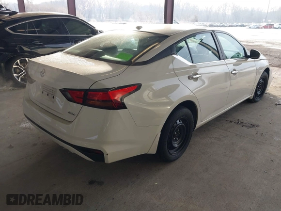 2019 Nissan Altima 2.5 S with VIN 1N4BL4BW9KC219488, listed as a IAAI auction lot 41410079 with 109,281 mi miles. Bid and sale history available at carsss.com. Image 4.