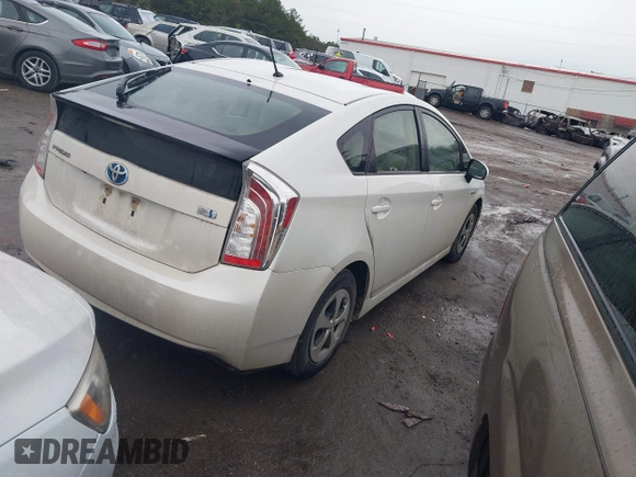 2015 Toyota Prius Four with VIN JTDKN3DU3F1977158, listed as a IAAI auction lot 41472820 with 198,212 mi miles. Bid and sale history available at carsss.com. Image 4.