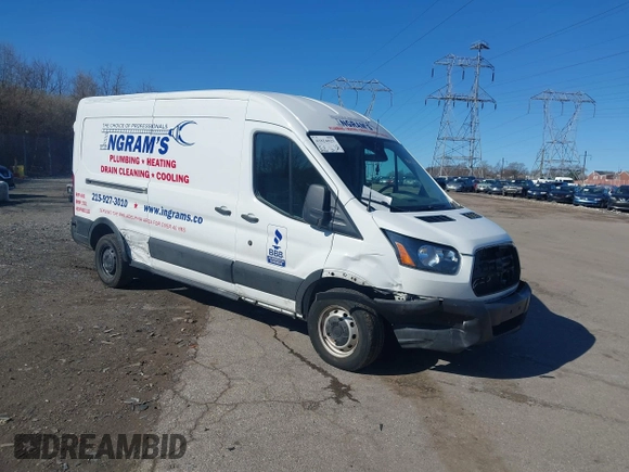 2019 Ford Transit with VIN 1FTYR2CM3KKB23320, listed as a IAAI auction lot 41824025 with 29,221 mi miles. Bid and sale history available at carsss.com. Image 1.