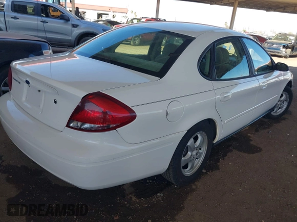 2006 Ford Taurus SE with VIN 1FAFP53U06A134825, listed as a IAAI auction lot 41540700 with 177,640 mi miles. Bid and sale history available at carsss.com. Image 4.