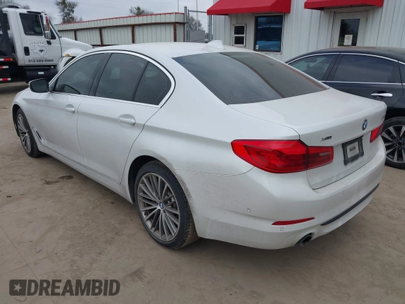 2019 BMW 5 Series 530i xDrive with VIN WBAJA7C51KG912614, listed as a IAAI auction lot 41516131 with 91,022 mi miles and . Bid and sale history available at DreamBid. Image 3.