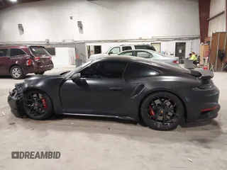 2024 Porsche 911 Turbo z VIN WP0AD2A96RS252418, wystawiony jako IAAI lot #42309087 z przebiegiem 21 824 mil mil oraz . Historia ofert i sprzedaży dostępna na DreamBid. Obrazek 14.