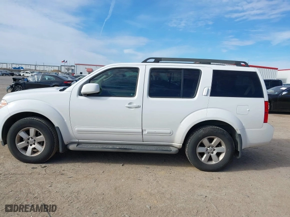 2012 Nissan Pathfinder SV with VIN 5N1AR1NN1CC620908, listed as a IAAI auction lot 41270832 with 223,148 mi miles. Bid and sale history available at carsss.com. Image 14.