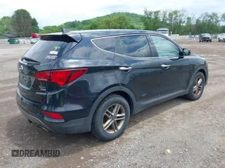 2017 Hyundai Santa Fe 2.4L z VIN 5XYZTDLBXHG431230, wystawiony jako IAAI lot #42302492 z przebiegiem 185 291 mil mil oraz . Historia ofert i sprzedaży dostępna na DreamBid. Obrazek 4.