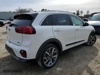 2021 Kia Niro Touring with VIN KNDCC3LC4M5467880, listed as a Copart auction lot 49720635 with 92,508 mi miles and Salvage Title. Bid and sale history available at carsss.com. Image 3.
