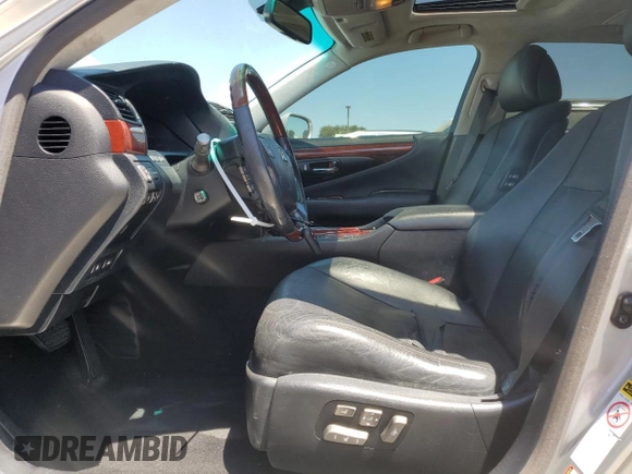 2007 Lexus LS 460 L with VIN JTHGL46F875002907, listed as a Copart auction lot 64142945 with 256,970 mi miles and Clean title. Bid and sale history available at DreamBid. Image 7.