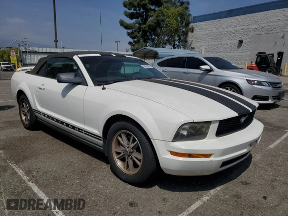2005 Ford Mustang Deluxe with VIN 1ZVFT84NX55182674, listed as a Copart auction lot 54628895 with 113,265 mi miles and Clean Title. Bid and sale history available at carsss.com. Image 4.