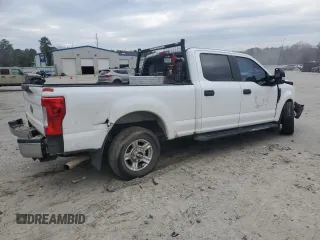 2017 Ford F-250 XL with VIN 1FT7W2A68HEC80552, listed as a Copart auction lot 45346095 with 142,720 mi miles and Salvage title. Bid and sale history available at DreamBid. Image 3.
