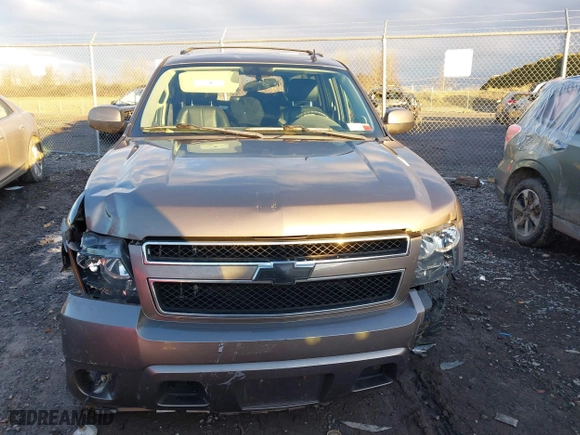 2013 Chevrolet Suburban LT with VIN 1GNSKJE76DR357951, listed as a IAAI auction lot 41195447 with 158,798 mi miles. Bid and sale history available at carsss.com. Image 13.