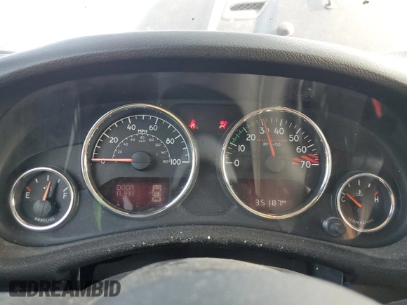 2015 Jeep Wrangler Rubicon Hard Rock z VIN 1C4BJWCG9FL714606, wystawiony jako Copart lot #68521014 z przebiegiem 35 187 mil mil oraz Szkoda całkowita • Salvage title. Historia ofert i sprzedaży dostępna na DreamBid. Obrazek 9.