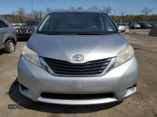 2013 Toyota Sienna LE with VIN 5TDJK3DC0DS065499, listed as a Copart auction lot 54142115 with 498,690 mi miles and Clean Title. Bid and sale history available at carsss.com. Image 5.