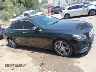 2017 Mercedes-Benz E 300 Luxury z VIN WDDZF4KB7HA217326, wystawiony jako IAAI lot #42444259 z przebiegiem 89 335 mil mil oraz . Historia ofert i sprzedaży dostępna na DreamBid. Obrazek 13.