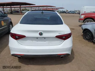 2017 Alfa Romeo Giulia Ti with VIN ZARFAECN5H7554526, listed as a IAAI auction lot 41943557 with 82,222 mi miles. Bid and sale history available at carsss.com. Image 15.