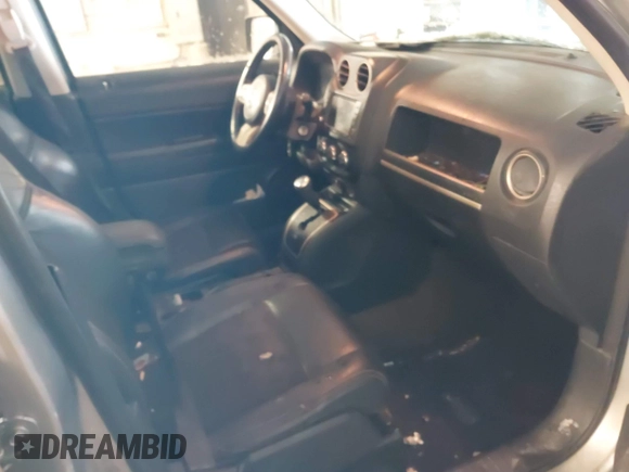 2016 Jeep Patriot Sport with VIN 1C4NJRBB9GD745032, listed as a IAAI auction lot 41572980 with 144,620 mi miles and . Bid and sale history available at DreamBid. Image 5.