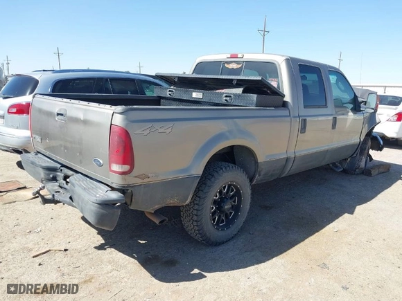 2004 Ford Super Duty F-250 XL with VIN 1FTNW21S54EA83885, listed as a IAAI auction lot 41760636 with 1 mi miles. Bid and sale history available at carsss.com. Image 4.