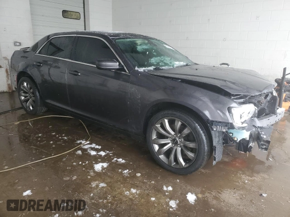 2016 Chrysler 300 Limited with VIN 2C3CCARG6GH311520, listed as a Copart auction lot 87465314 with 114,532 mi miles and Salvage Title. Bid and sale history available at DreamBid. Image 4.