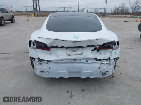2021 Tesla Model S Plaid z VIN 5YJSA1E64MF452744, wystawiony jako IAAI lot #41375136 z przebiegiem Nie podano mil oraz . Historia ofert i sprzedaży dostępna na DreamBid. Obrazek 15.