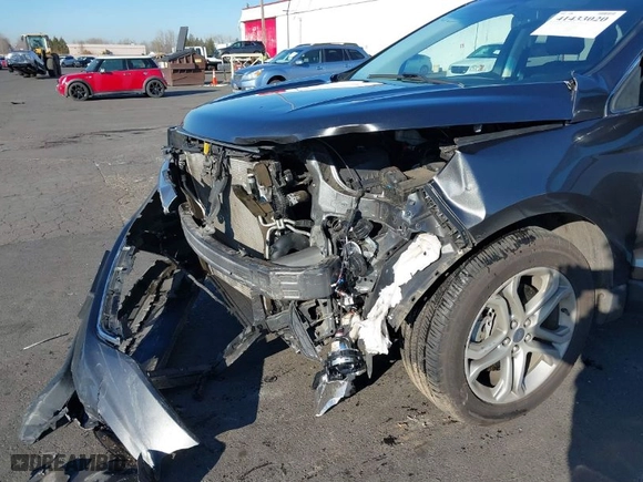 2018 Ford Edge Titanium with VIN 2FMPK4K92JBB67595, listed as a IAAI auction lot 41433020 with 59,316 mi miles. Bid and sale history available at carsss.com. Image 6.