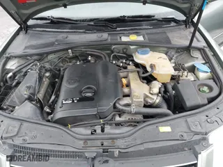 2003 Volkswagen Passat GLS with VIN WVWPD63B33E022262, listed as a IAAI auction lot 41466620 with 249,726 mi miles. Bid and sale history available at carsss.com. Image 10.
