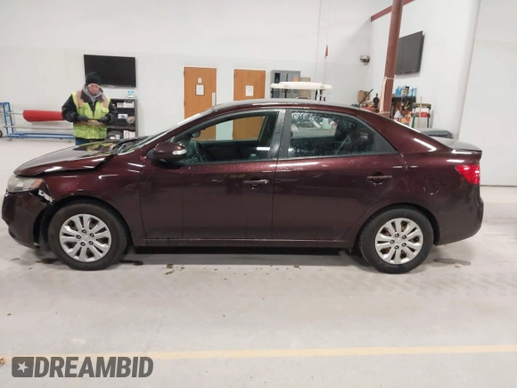 2010 Kia Forte EX z VIN KNAFU4A28A5811732, wystawiony jako IAAI lot #42038492 z przebiegiem 176 178 mil mil oraz . Historia ofert i sprzedaży dostępna na DreamBid. Obrazek 14.