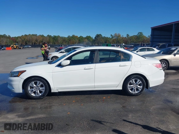 2012 Honda Accord SE z VIN 1HGCP2F63CA017374, wystawiony jako IAAI lot #40875683 z przebiegiem 267 310 mil mil oraz . Historia ofert i sprzedaży dostępna na DreamBid. Obrazek 14.