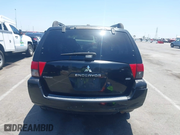 2008 Mitsubishi Endeavor SE with VIN 4A4MM31S48E040841, listed as a IAAI auction lot 42516117 with 175,924 mi miles and . Bid and sale history available at DreamBid. Image 17.