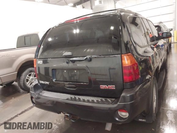 2005 GMC Envoy SLT z VIN 1GKDT13S852281122, wystawiony jako IAAI lot #42292577 z przebiegiem 156 052 mil mil oraz . Historia ofert i sprzedaży dostępna na DreamBid. Obrazek 16.