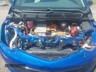 2020 Chevrolet Bolt EV LT z VIN 1G1FY6S04L4133689, wystawiony jako IAAI lot #42116747 z przebiegiem 29 150 mil mil oraz . Historia ofert i sprzedaży dostępna na DreamBid. Obrazek 10.
