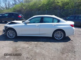 2024 BMW 3 Series 330i xDrive with VIN 3MW89FF09R8E25560, listed as a IAAI auction lot 42003973 with Not Provided miles. Bid and sale history available at carsss.com. Image 15.