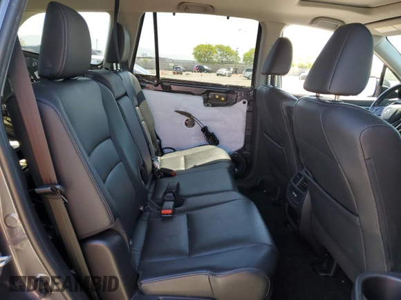 2021 Honda Pilot Special Edition with VIN 5FNYF6H28MB023432, listed as a Copart auction lot 55841035 with 61,203 mi miles and Salvage title. Bid and sale history available at DreamBid. Image 11.