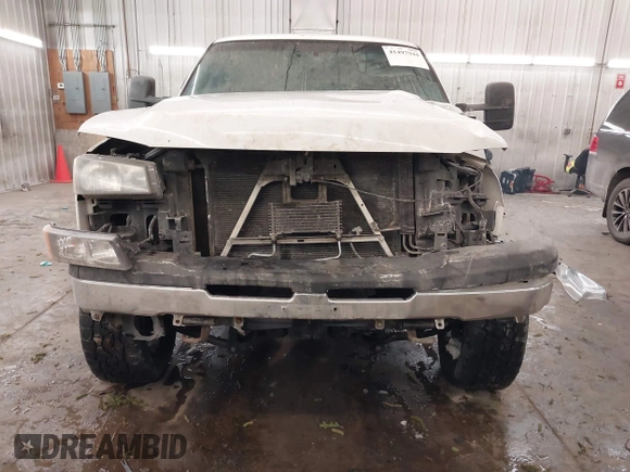 2006 Chevrolet Silverado 1500 LT1 with VIN 2GCEK13T961221041, listed as a IAAI auction lot 41497944 with 156,026 mi miles. Bid and sale history available at carsss.com. Image 6.