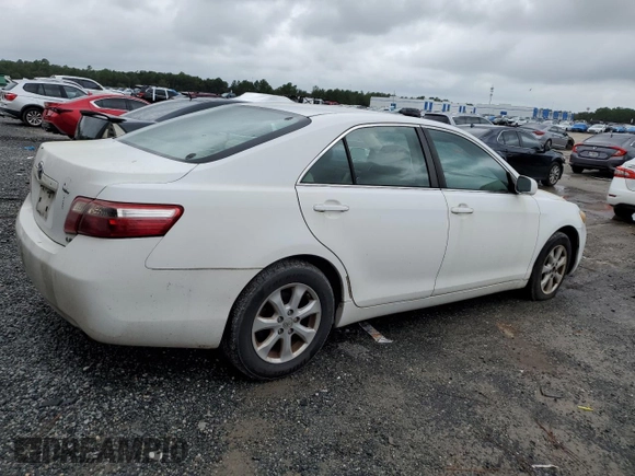 2008 Toyota Camry LE z VIN 4T1BE46K28U730356, wystawiony jako Copart lot #71500284 z przebiegiem 221 011 mil mil oraz Czysty tytuł • Clean title. Historia ofert i sprzedaży dostępna na DreamBid. Obrazek 3.