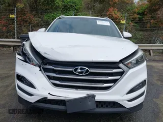 2017 Hyundai Tucson SE z VIN KM8J33A40HU383601, wystawiony jako IAAI lot #41947577 z przebiegiem 92 722 mil mil oraz . Historia ofert i sprzedaży dostępna na DreamBid. Obrazek 12.