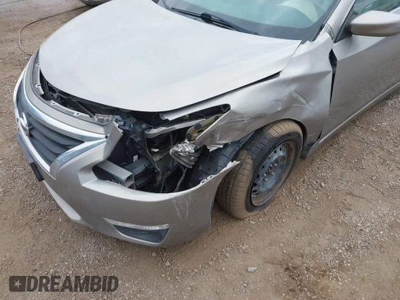 2014 Nissan Altima SV with VIN 1N4AL3AP9EN363762, listed as a IAAI auction lot 42128232 with 114,006 mi miles and . Bid and sale history available at carsss.com. Image 6.