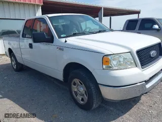 2004 Ford F-150 XL with VIN 1FTPX12584NA31496, listed as a IAAI auction lot 41869988 with NaN miles. Bid and sale history available at carsss.com. Image 1.