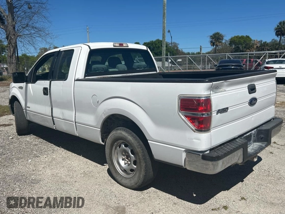 2014 Ford F-150 XL with VIN 1FTFX1CT4EKE63854, listed as a Copart auction lot 49923885 with 241,576 mi miles and Clean Title. Bid and sale history available at carsss.com. Image 3.