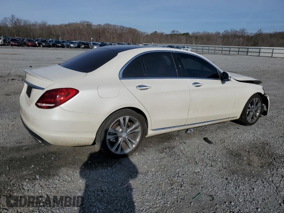 2017 Mercedes-Benz C 300 z VIN 55SWF4JBXHU196024, wystawiony jako Copart lot #42220035 z przebiegiem 95 899 mil mil oraz Szkoda całkowita • Salvage title. Historia ofert i sprzedaży dostępna na DreamBid. Obrazek 3.
