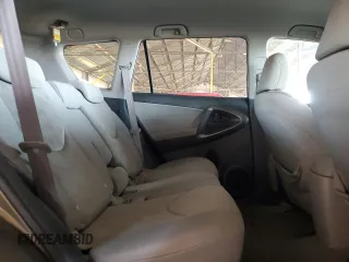 2010 Toyota RAV4 z VIN JTMZF4DVXA5031361, wystawiony jako Copart lot #65042765 z przebiegiem 186 890 mil mil oraz Czysty tytuł • Clean title. Historia ofert i sprzedaży dostępna na DreamBid. Obrazek 10.