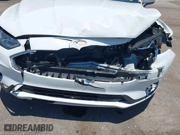 2020 Ford Fusion SE with VIN 3FA6P0HD1LR132613, listed as a IAAI auction lot 42051569 with 48,324 mi miles and . Bid and sale history available at carsss.com. Image 6.