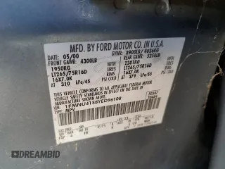 2000 Ford Excursion XLT z VIN 1FMNU41S8YED96108, wystawiony jako Copart lot #89351655 z przebiegiem 141 351 mil mil oraz Szkoda całkowita • Salvage title. Historia ofert i sprzedaży dostępna na DreamBid. Obrazek 13.