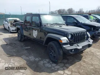 2021 Jeep Gladiator Willys with VIN 1C6HJTAG0ML614832, listed as a IAAI auction lot 41857760 with 39,659 mi miles. Bid and sale history available at carsss.com. Image 1.