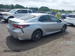 2021 Toyota Camry SE Nightshade with VIN 4T1T11AK3MU542610, listed as a IAAI auction lot 39350024 with 71,086 mi miles and . Bid and sale history available at DreamBid. Image 4.