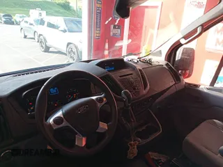 2019 Ford Transit с VIN 1FTBW3XM1KKA29208, выставлен на аукционе IAAI как лот 42631265 с пробегом 215 367 миль миль и . История ставок и продаж доступна на DreamBid. Изображение 44.