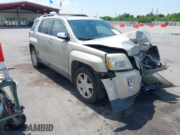 2011 GMC Terrain SLT-2 z VIN 2CTALWEC8B6351318, wystawiony jako IAAI lot #42332026 z przebiegiem 170 322 mil mil oraz . Historia ofert i sprzedaży dostępna na DreamBid. Obrazek 1.