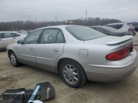 2000 Buick Regal GS with VIN 2G4WF5515Y1167893, listed as a Copart auction lot 44060985 with 173,295 mi miles and Salvage Title. Bid and sale history available at carsss.com. Image 2.