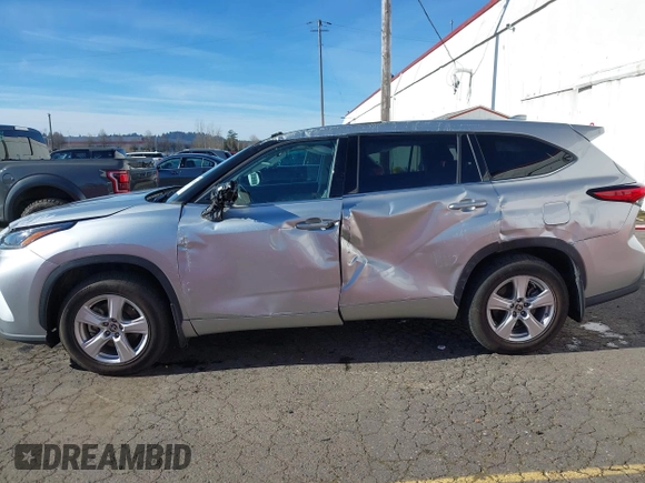 2020 Toyota Highlander LE with VIN 5TDBZRBH0LS045947, listed as a IAAI auction lot 41489923 with 81,946 mi miles and . Bid and sale history available at DreamBid. Image 14.