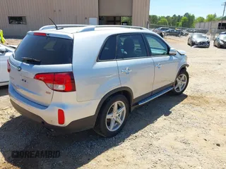 2015 Kia Sorento LX with VIN 5XYKTCA68FG641582, listed as a IAAI auction lot 42063254 with 159,125 mi miles and . Bid and sale history available at DreamBid. Image 4.