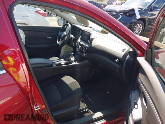 2021 Nissan Sentra SV with VIN 3N1AB8CV6MY321009, listed as a IAAI auction lot 41903131 with 18,768 mi miles and . Bid and sale history available at DreamBid. Image 5.